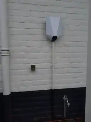 Easee UP laadstation.jpg