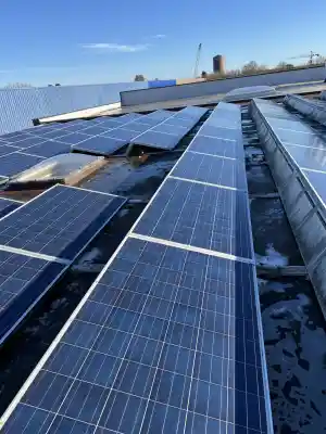 Zonnepaneel reinigen bij Lambrechts&Nicolaers.jpg