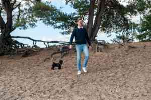 Liefdevolle familiefotoshoot op locatie.jpg