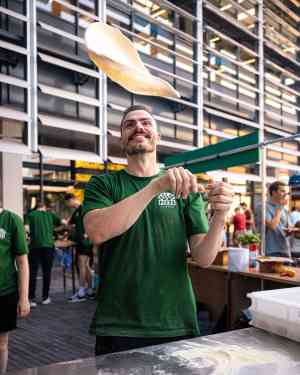 catering_delft_Holie_Pizza_|_Pizza_is_onze_superpower_om_mensen_te_verbinden_🌱_2.jpg