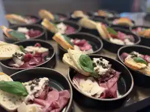 Bruilofts catering.jpg