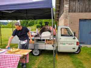 catering_ooij_Roberto's_Pizza_Party_2.jpg