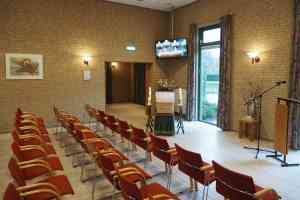 uitvaartverzorger_hoogvliet-rotterdam_Uitvaartcentrum_De_Esch_Hoogvliet_Begrafenis-_en_Crematieverzorging_2.jpg