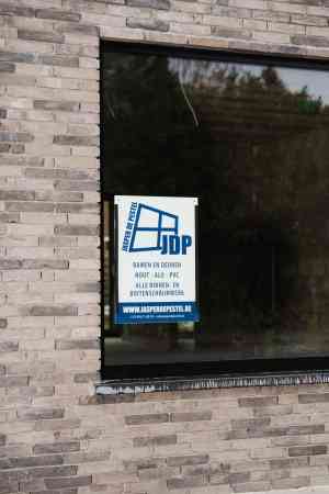 ramen-en-deuren_oostkamp-hertsberge_JDP_RAMEN_EN_DEUREN_BV_2.jpg