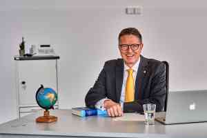 rechtsanwalt_essen_TOP_⭐_ADAC_Anwalt_⭐_Dr._Lenhard_Teigelack_ᐅ_Rechtsanwalt_und_Fachanwalt_für_Verkehrsrecht_3.jpg