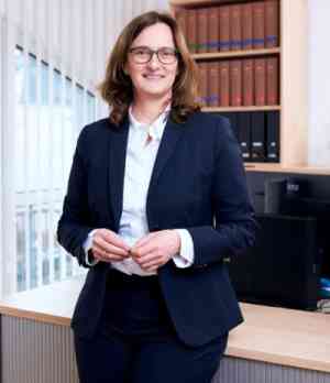 steuerberater_frankfurt-am-main_KANZLEI_HOLZINGER_Steuerberater_Rechtsanwältin_Partnerschaft_3.jpg