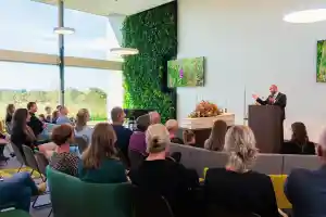uitvaartverzorger_arnhem_DELA_Uitvaartverzorging__in_Arnhem_en_omgeving_4.jpg