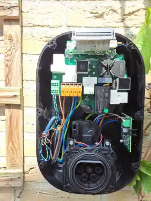 installatie laadpaal en groep bij plaatsen.jpg