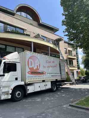 verhuisfirma_ieper-voormezele_DVH_Verhuizingen_&_liftservice_Westhoek_5.jpg
