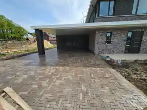 stratenmaker_doetinchem_Nijenhuis_bestrating_3.jpg