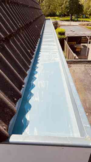 Dakgoot reparatie .jpg