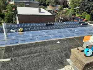 3 woningen isoleren en voorzien van witte mineraal toplaag..jpg