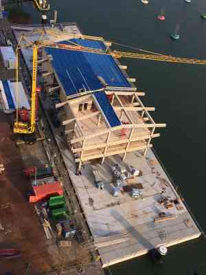 Floating office Rotterdam.jpg
