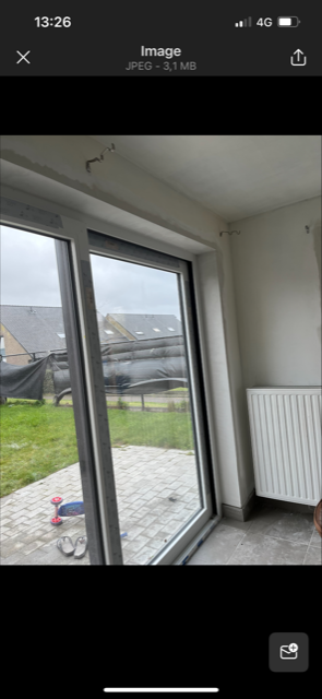 uitplamuren hoekkanten na brandschade.jpg