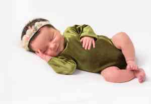 Newbornshoot Meisje.jpg