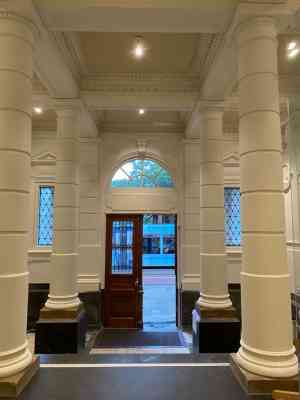 Restauratie entree Barlaeus Gymnasium Amsterdam.jpg