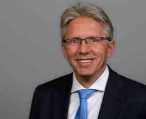 rechtsanwalt_berlin_Ilja_Selenkewitsch_4.jpg