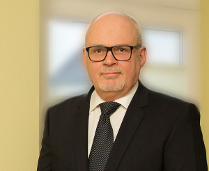 rechtsanwalt_anklam_TOP_ADAC_Anwalt_Dirk_Pegelow_ᐅ_Rechtsanwalt_und_Fachanwalt_für_Verkehrsrecht_3.jpg