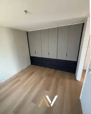 Plak-PVC vloer Ambiant Estino Dark Oak (Beverwijk).jpg