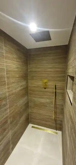Badkamer renovations.jpg