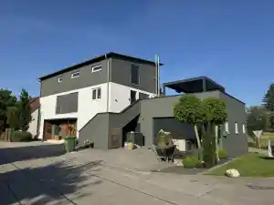 Fassade Gestaltung (Mut zur Farbe) .jpg