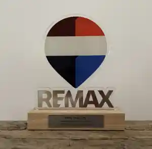 verkoopmakelaar_rotterdam_REMAX_Totaal_Makelaars_|_Team_Libby_&_Raymond_3.jpg
