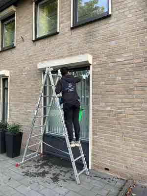 Glasbewassing rijtjeshuis .jpg