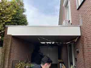 schoonmaak dakkapel en boeiboorden.jpg