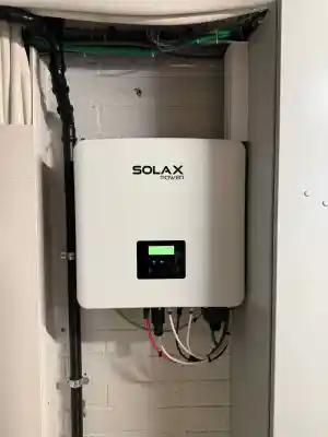 Thuisbatterij 40,8 kWh opslagcapaciteit - 10kW Hybride Omvormer.jpg