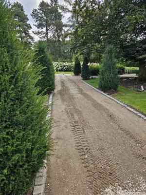 grondwerk +aanleg tuin .jpg