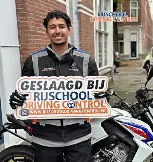 rijschool_rotterdam_Rijschool_Driving_control_4.jpg