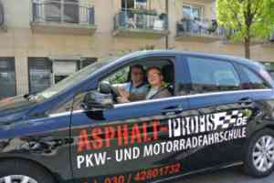 fahrschule_berlin_Driving_School_asphalt_professionals_APF_GmbH_(Asphalt_Profis_Fahrschule_APF_GmbH)_2.jpg