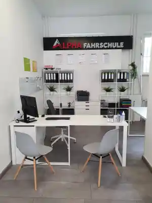 fahrschule_wiesbaden_Fahrschule_Alpha_6.jpg