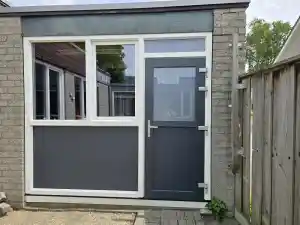 NuEcozaam Kunststof Kozijnen Almelo Wit Kleur Met Houtnerf Afwerking..jpg
