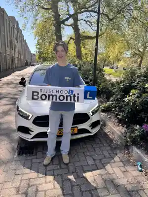 rijschool_den-haag_Rijschool_Bomonti_5.jpg