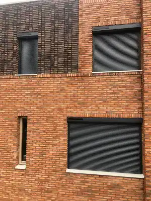 Amersfoort Vathorst - Alulux rolluik RAL7021 Somfy RS100 Solar IO.jpg