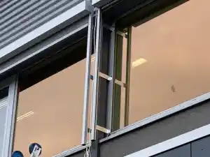 Amsterdam-Duivendrecht - Project Ritsscreens met Somfy IO Gem A'dam .jpg