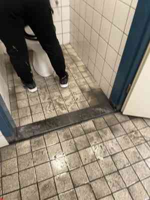 schoonmaakbedrijf_tiel_Blue_light_clean_3.jpg