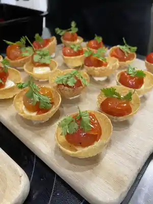 Receptie met luxe hapjes.jpg