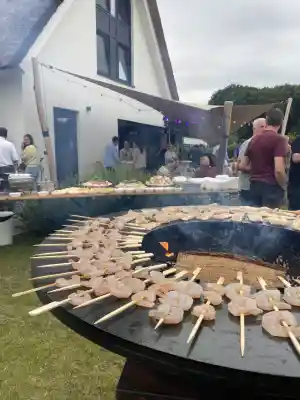 Tuinfeest met BBQ buffet.jpg