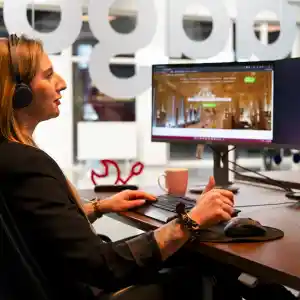 ⭐️ VrijdagOnline B.V. .jpg