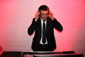 dj_hochheim-am-main_DJ_Agostino_-_Mobiler_DJ-Service_Hochheim_-_Ihr_Hochzeits-_und_Event-DJ__5.jpg