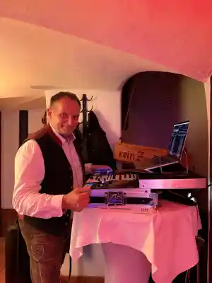 dj_markt-schwaben_DJ_Gunar_7.jpg