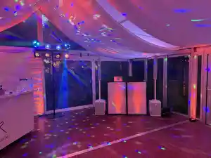 Hochzeit auf Schloss Dürrenmungenau 2026.jpg