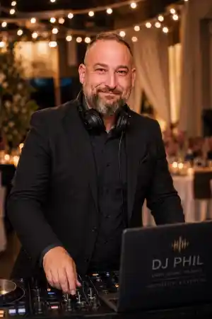 dj_hamburg-wellingsb%C3%BCttel_DJ_Phil_|_Hochzeits_&_Event_DJ_2.jpg