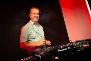 dj_berlin_DJ_Slick_|_Event_&_Hochzeits_DJ_Berlin_-_Brandenburg_5.jpg