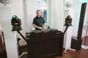 dj_berlin_DJ_Slick_|_Event_&_Hochzeits_DJ_Berlin_-_Brandenburg_4.jpg