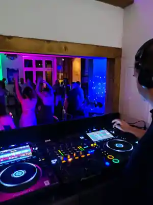 dj_berlin_DJ_Slick_|_Event_&_Hochzeits_DJ_Berlin_-_Brandenburg_2.jpg