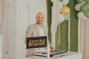 dj_schwerin_DJ_Jonas_Brandt_2.jpg