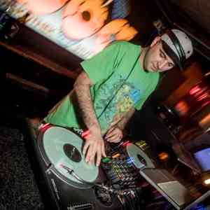 dj_stuttgart_DJ_-_STUTTGART.COM_7.jpg